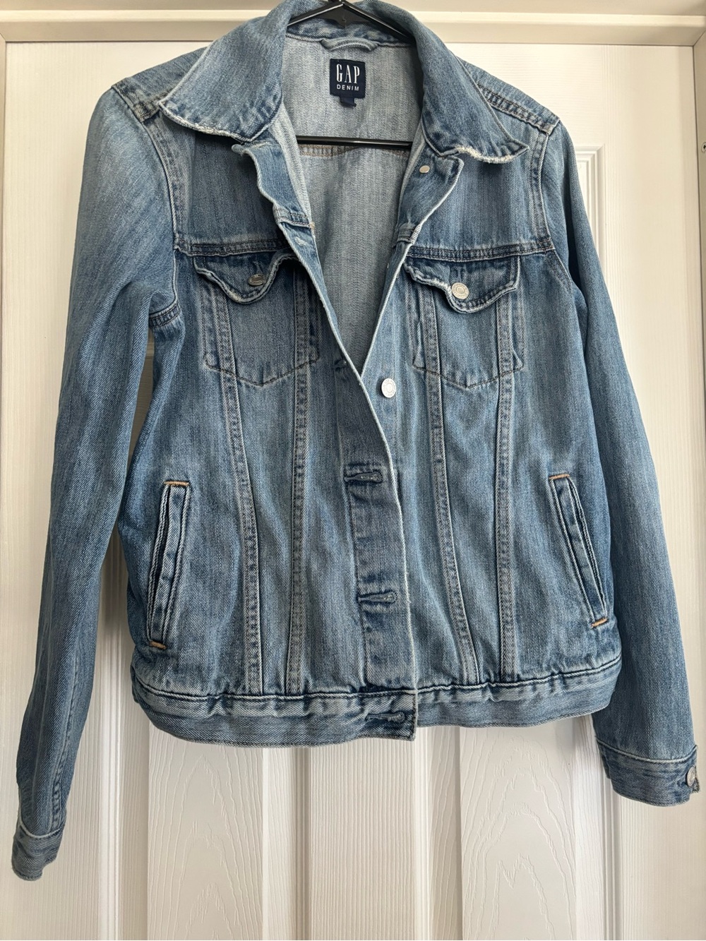Gap Denim Jacket - Medium - Picture 2 of 13